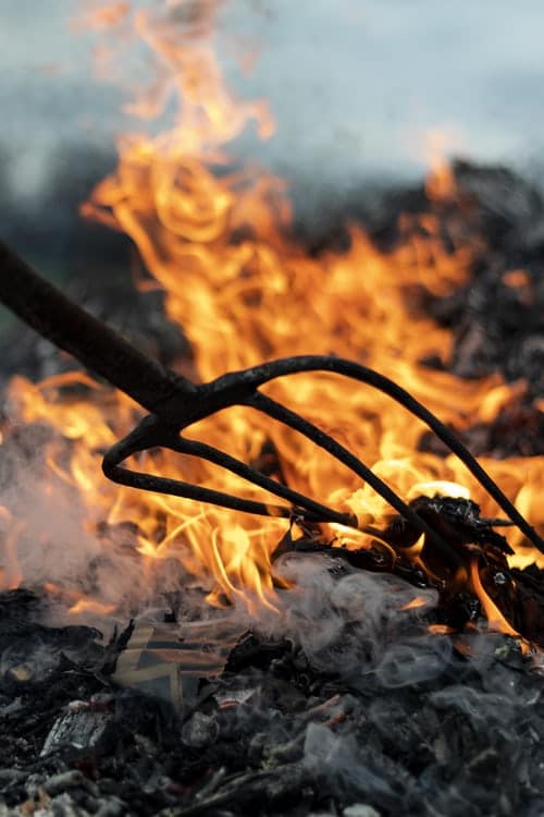 Εν μέσω ταραχής στο κέντρο της πόλης